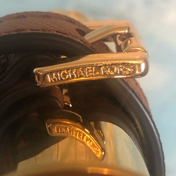 Michael Kors icon signature Jet Set Vanilla Crossbody NWT leather & brass, roomy - Picture 8 of 15